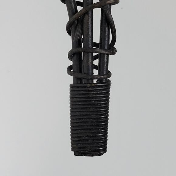 VINTAGE Woven Twisted Vine Leaf Shaped Bowl Basket Table Centerpiece Footed Rare - Picture 4 of 15